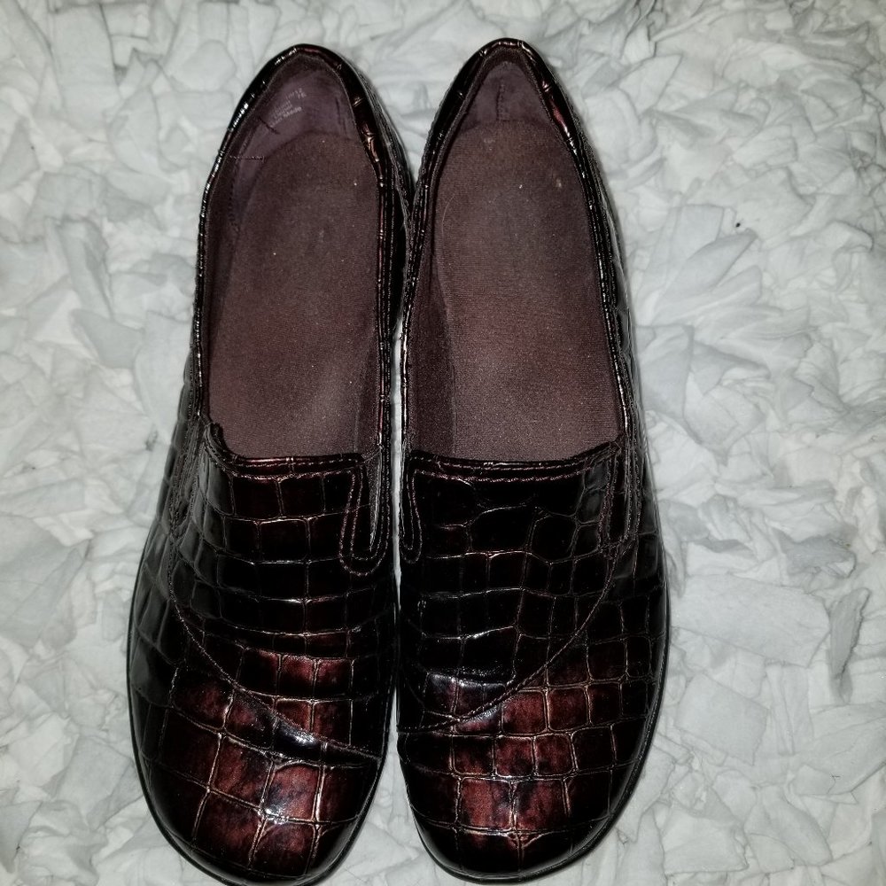 Clarks May Poppy Brown Croc Slip On Shoes.